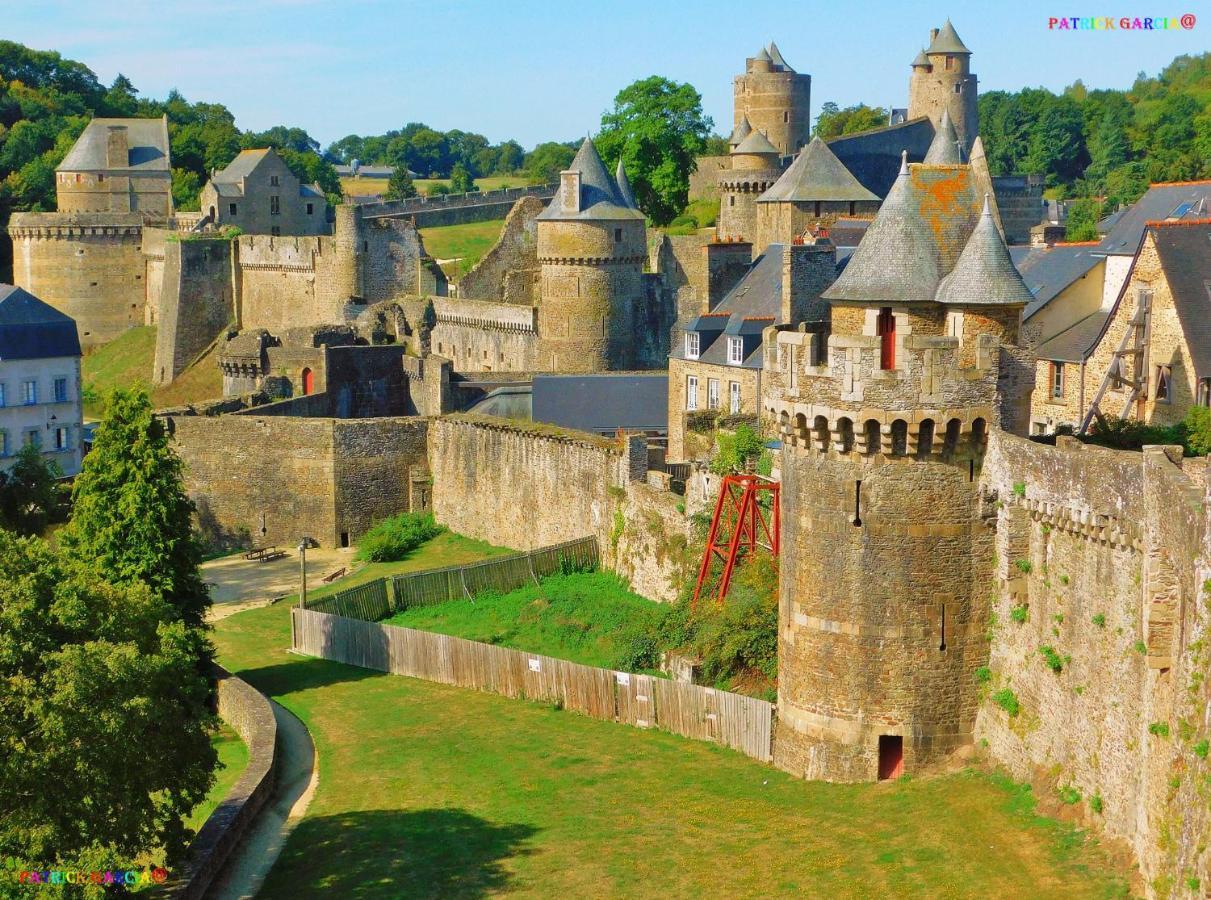 L'Escale Fougeraise Apartment Fougeres Bagian luar foto