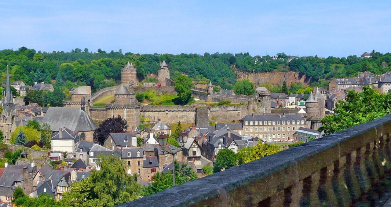 L'Escale Fougeraise Apartment Fougeres Bagian luar foto